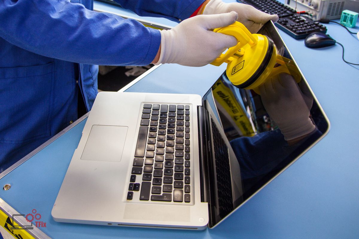 macbook pro ekran değişim