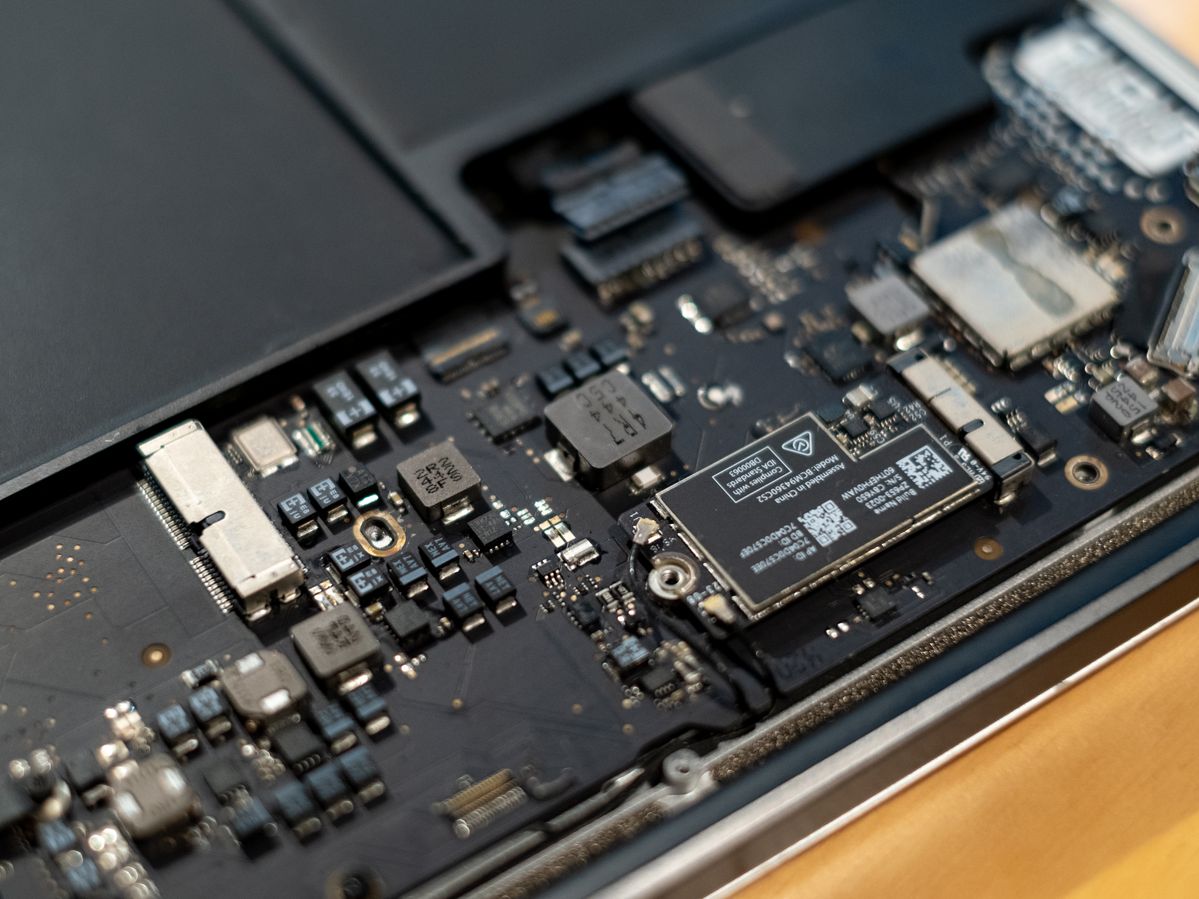 2017 macbook anakart değişimi